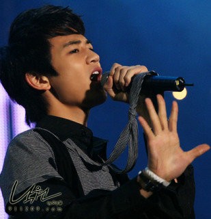 Choi Minho Fotoğrafı