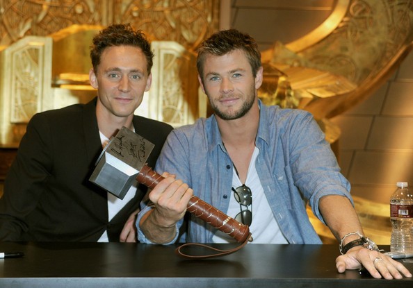 Tom Hiddleston Fotoğrafları 6