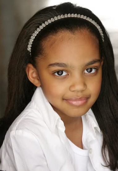 China Anne McClain Fotoğrafları 38