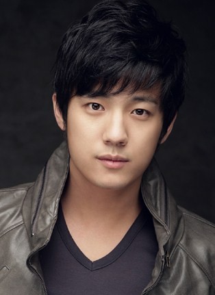 Seo Jun-young Fotoğrafı