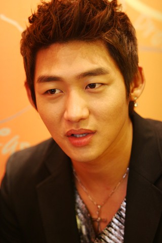 Lee Tae Sung Fotoğrafları 2