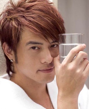 Huang Yu Rong fotoğrafı Huang Yu Rong fotoğrafı