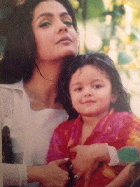Pooja Bhatt Fotoğrafı