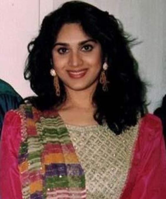 Meenakshi Sheshadri Fotoğrafları 3