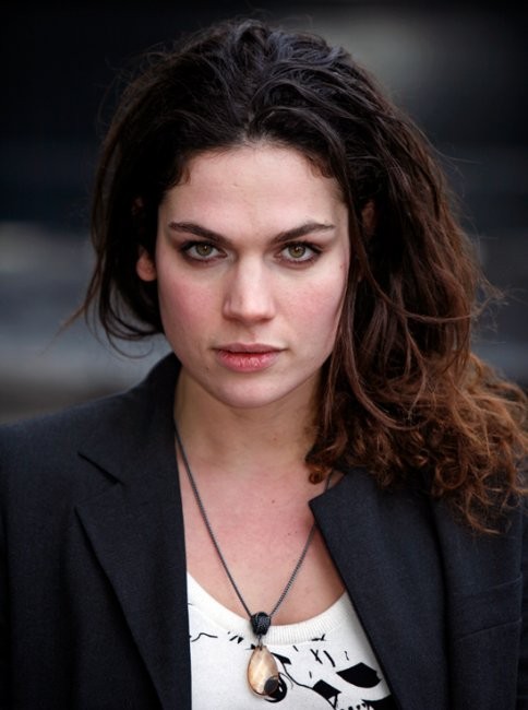 Anna Drijver Fotoğrafı