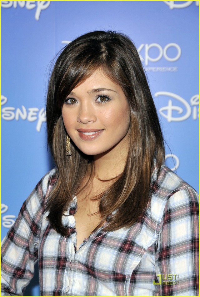 Nicole Gale Anderson Fotoğrafı