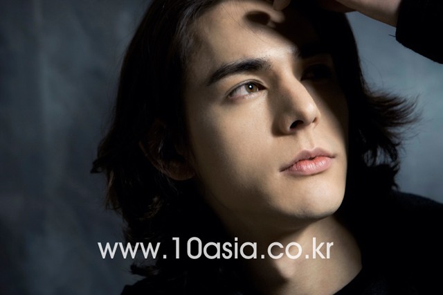 Lee Hyun-jae Fotoğrafları 4