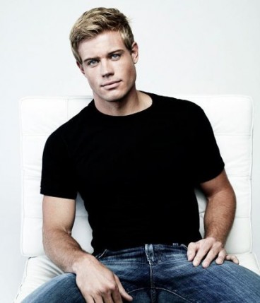 Trevor Donovan Fotoğrafları 22