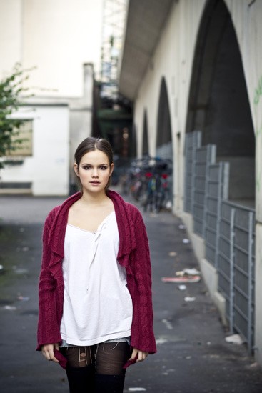 Emilia Schüle fotoğrafı