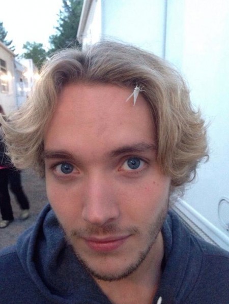 Toby Regbo Fotoğrafı