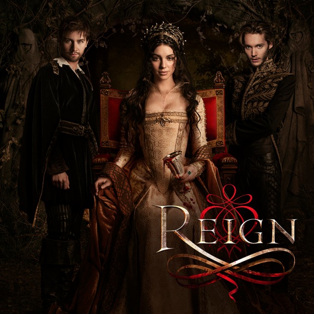 Toby Regbo Fotoğrafı