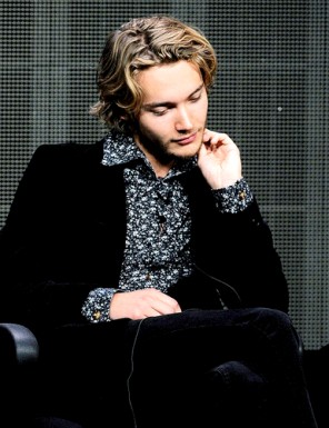 Toby Regbo Fotoğrafları 72