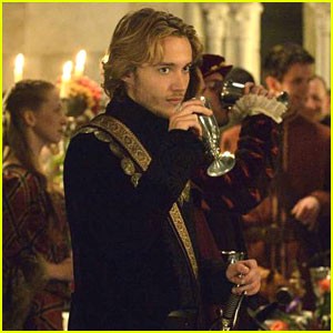 Toby Regbo Fotoğrafları 97