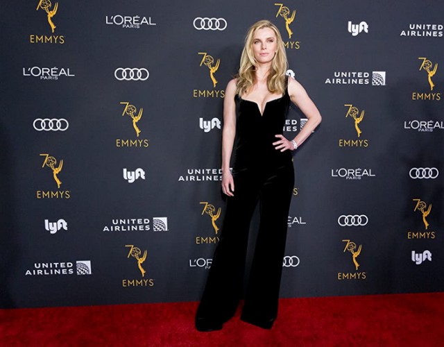 Betty Gilpin Fotoğrafı