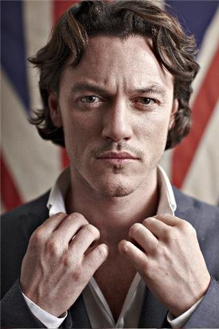 Luke Evans Fotoğrafı