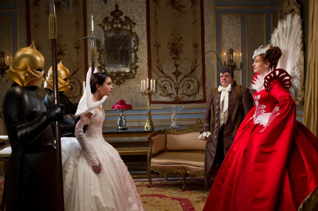 Lily Collins Fotoğrafı