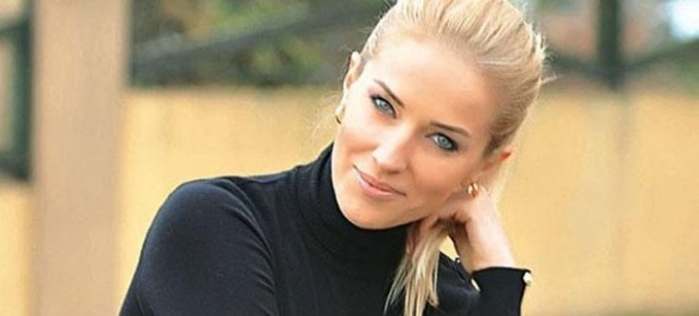 Burcu Esmersoy Fotoğrafı