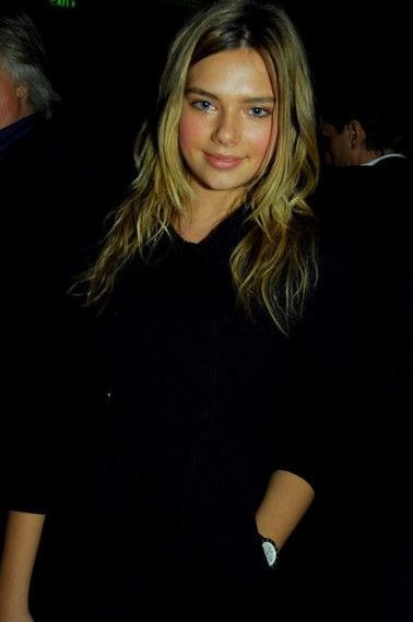 Indiana Evans Fotoğrafı