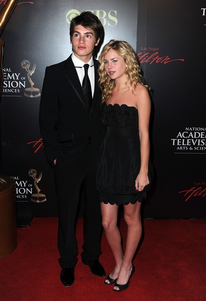 Gregg Sulkin Fotoğrafı