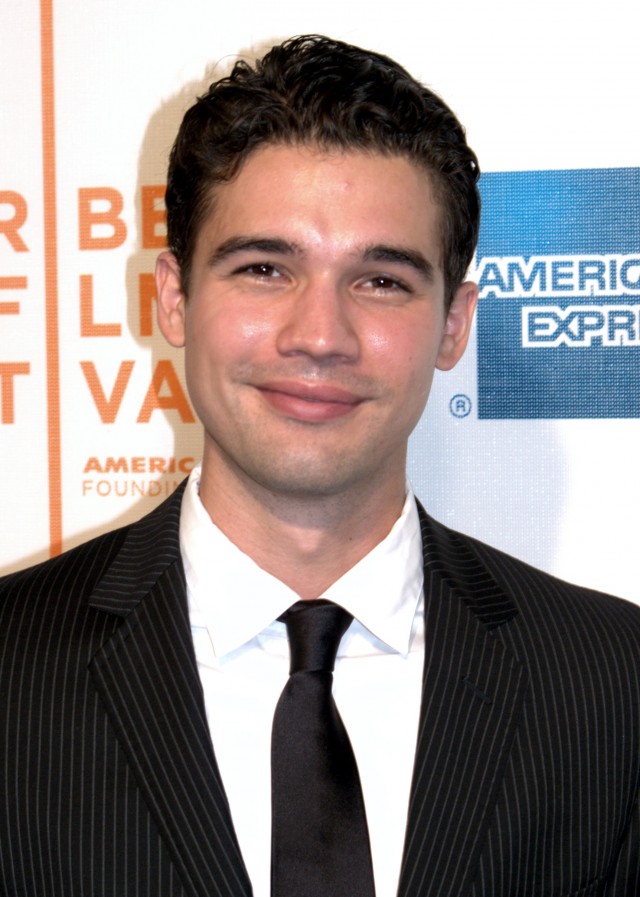 Steven Strait Fotoğrafları 16