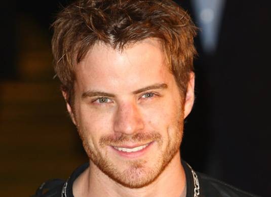 Robert Kazinsky Fotoğrafları 1