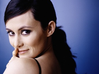 İdil Üner Fotoğrafı