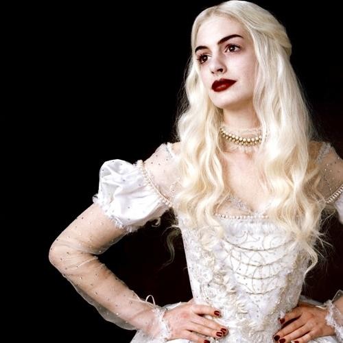 Anne Hathaway Fotoğrafı