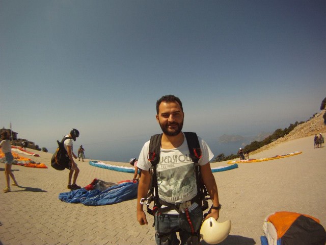 Özgür Bakar Fotoğrafı