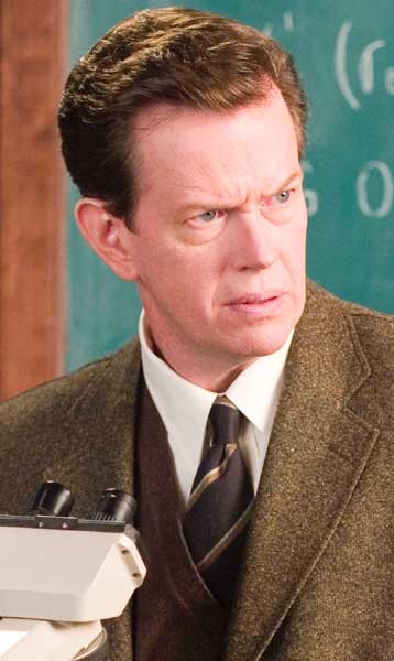 Dylan Baker Fotoğrafları 1