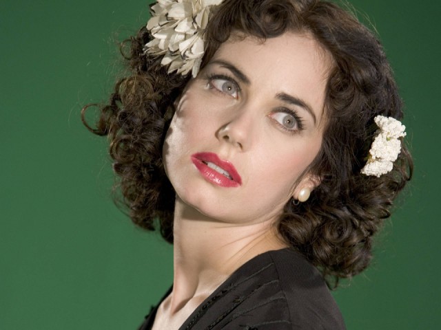 Mia Kirshner Fotoğrafları 2