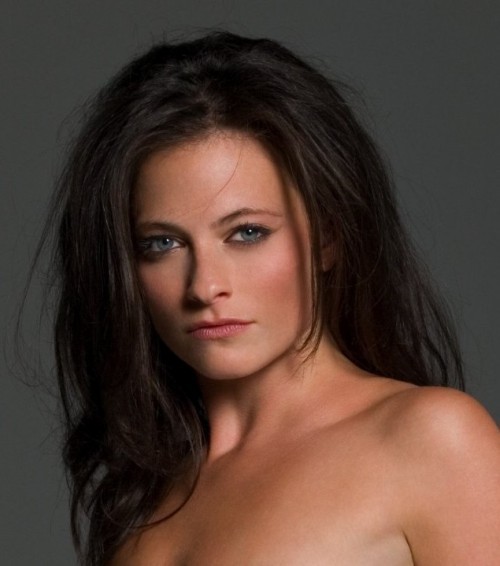 Lara Pulver Fotoğrafları 6