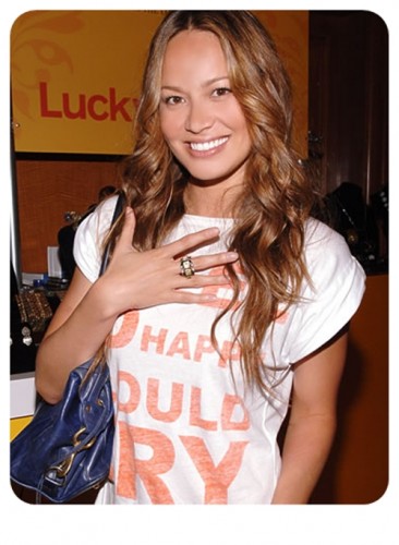 Moon Bloodgood Fotoğrafı