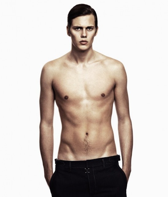 Bill Skarsgård Fotoğrafları 11