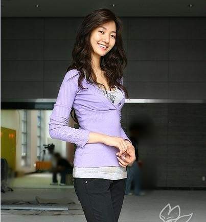 Go Joon-hee Fotoğrafı