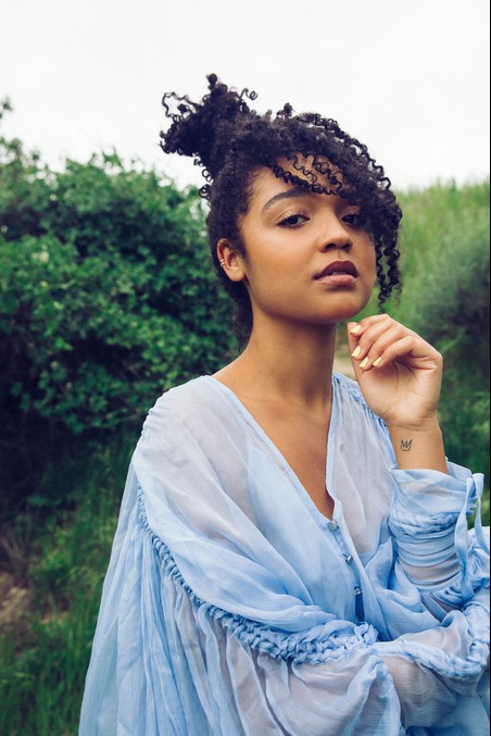 Aisha Dee Fotoğrafları 1