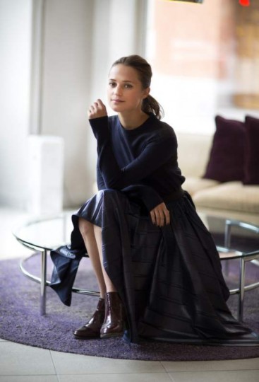 Alicia Vikander Fotoğrafları 11