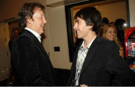 Dhani Harrison Fotoğrafları 5