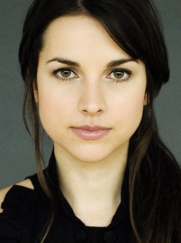 Amelia Warner Fotoğrafları 14