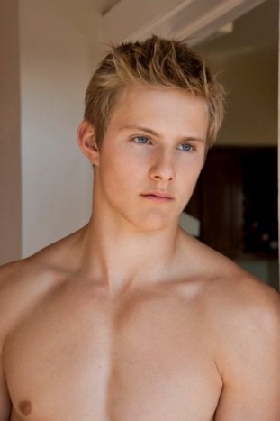 Alexander Ludwig Fotoğrafları 11