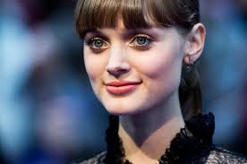 Bella Heathcote Fotoğrafı