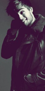 Douglas Booth Fotoğrafı