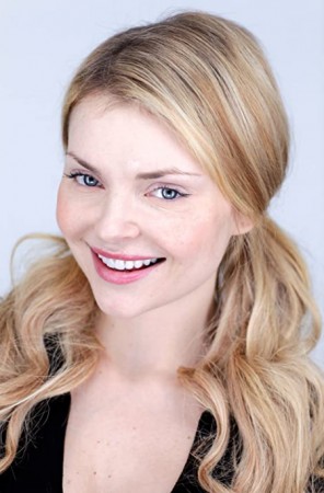 Izabella Miko Fotoğrafı