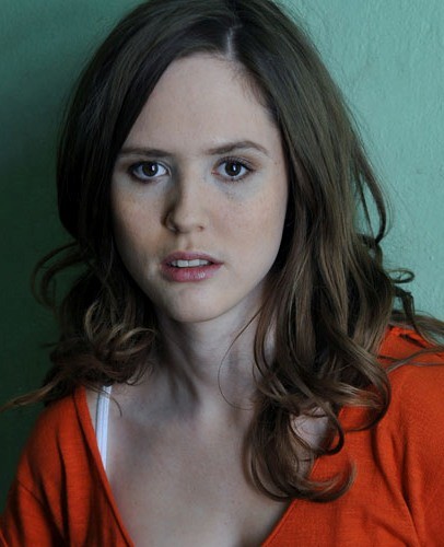 Emily Cox Fotoğrafı
