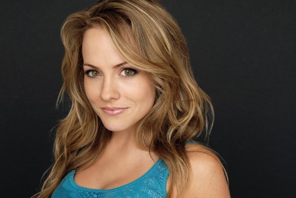 Kelly Stables Fotoğrafları 3