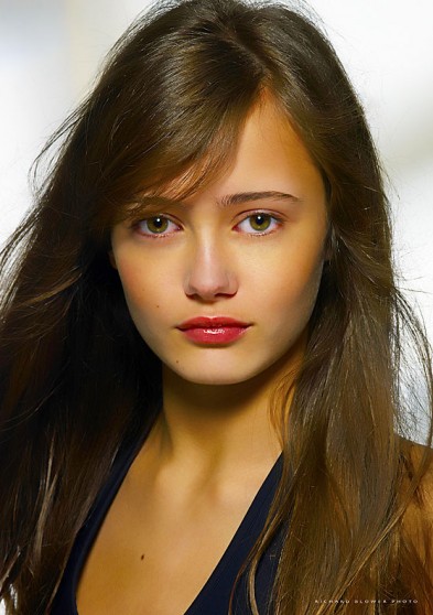 Ella Purnell Fotoğrafı