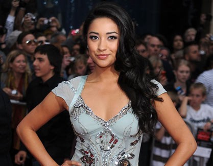 Shay Mitchell Fotoğrafı