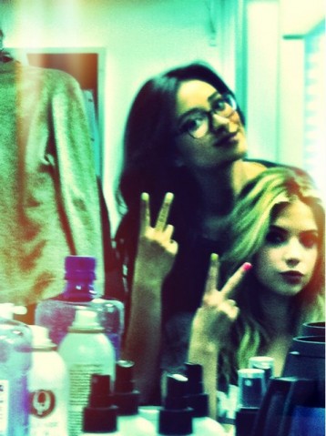 Shay Mitchell Fotoğrafı