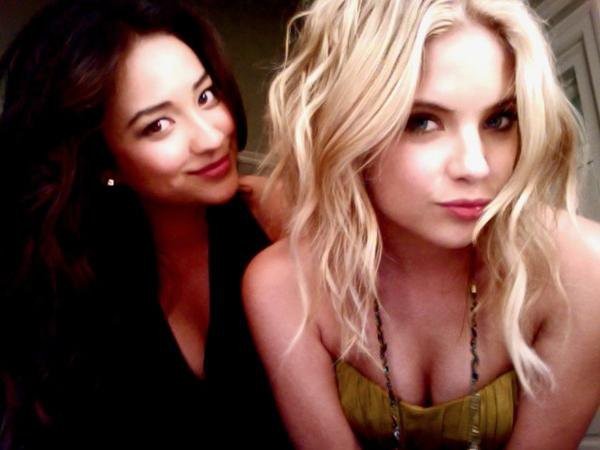 Shay Mitchell Fotoğrafı