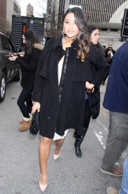 Shay Mitchell Fotoğrafı