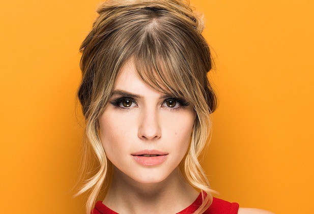 Carlson Young Fotoğrafları 11